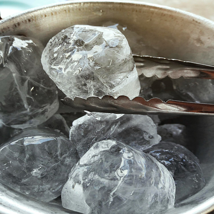 Barkeeper brauchen eine Eiszange